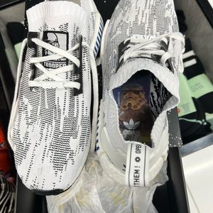 BRAND NEW:Adidas Star Wars x NMD_R1